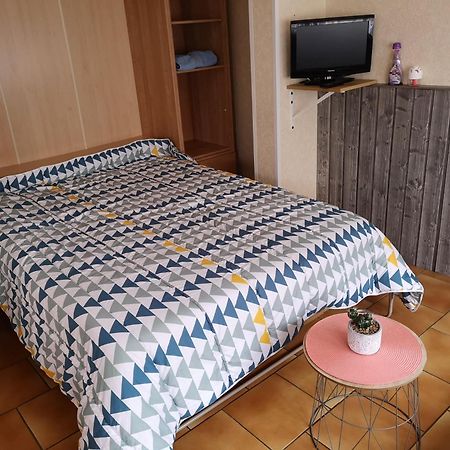 Gites & Camping On The Route Des Vins Bergheim Bagian luar foto